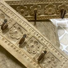 Load image into Gallery viewer, Antique 4x hook